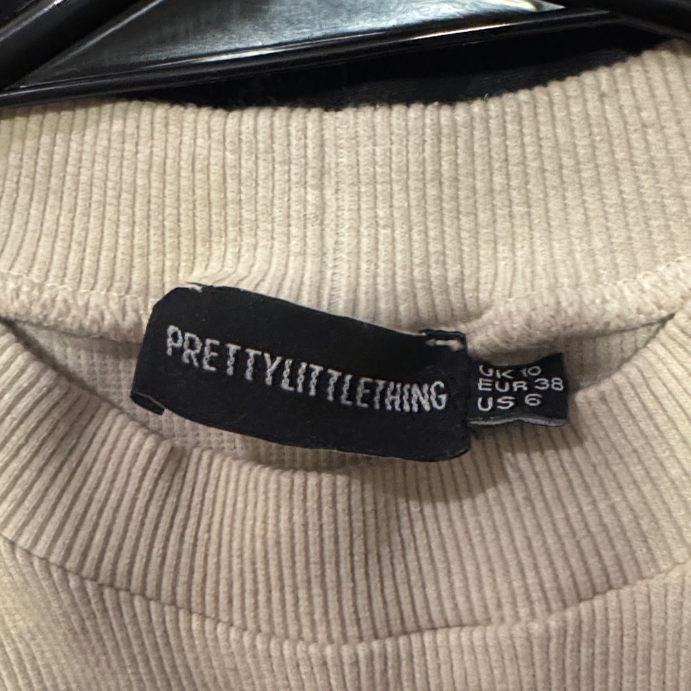 PrettyLittleThing Cream Ribbed Top - Picture 2 of 3